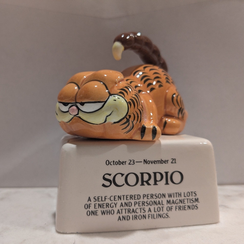 Vintage Garfield Zodiac Figurine